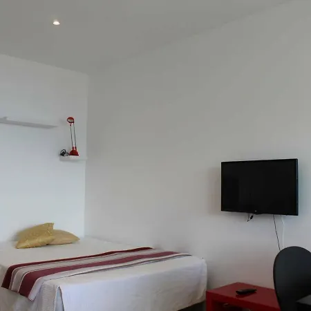 شقة Moderne, 2 Couchages, Climatise Avec Parking A Loubet - Fr-1-252a-19 فينوف لوبيه