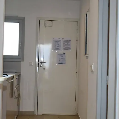 Apartment Moderne, 2 Couchages, Climatise Avec Parking A Loubet - Fr-1-252a-19 Villeneuve-Loubet